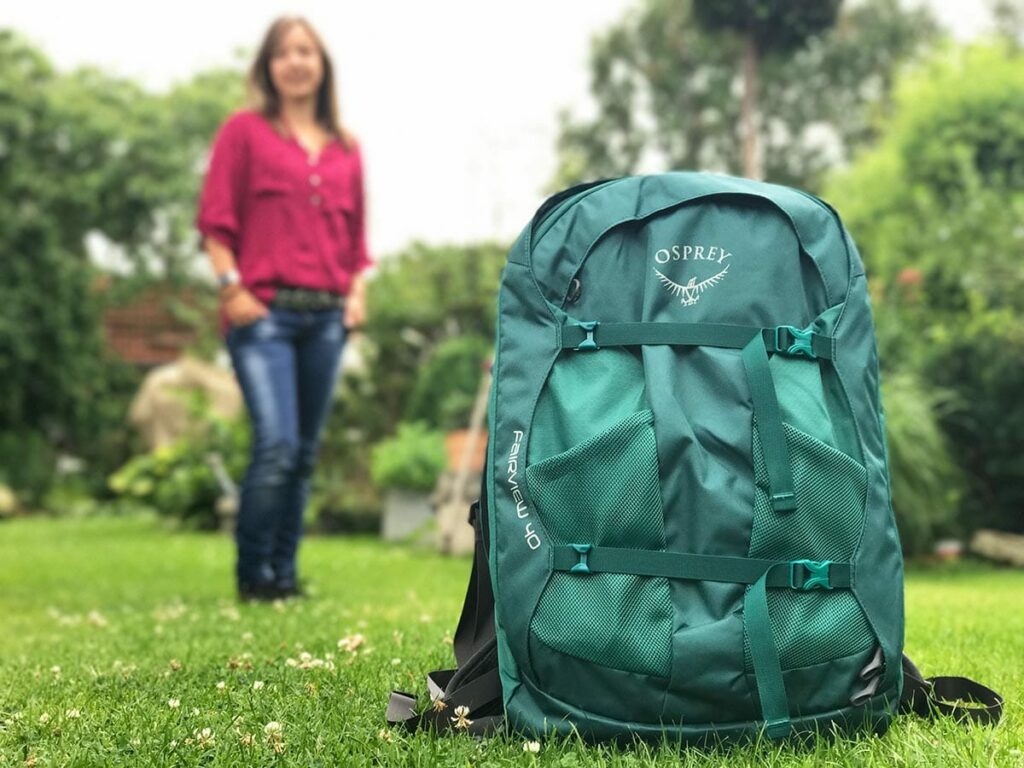 Osprey Damen Reiserucksack Fairview 55 – Mit Abnehmbarem Tagesrucksack, Bis 22,7 Kg Belastbar